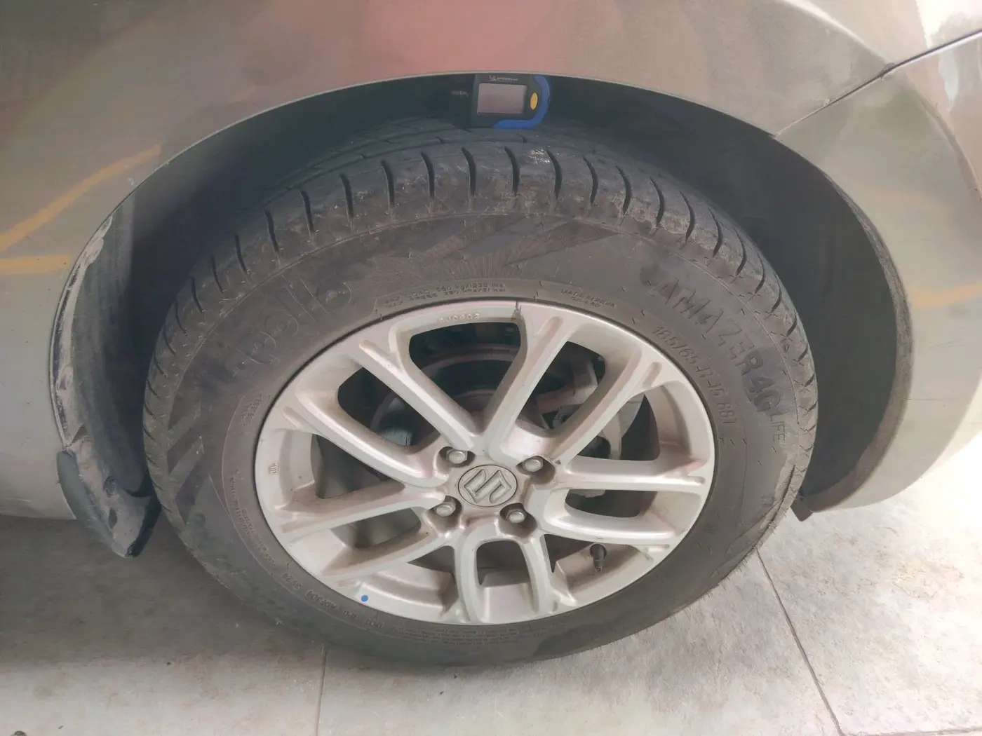 2020 Maruti Swift ZXI, Petrol, Manual, 66,405 km, tyre