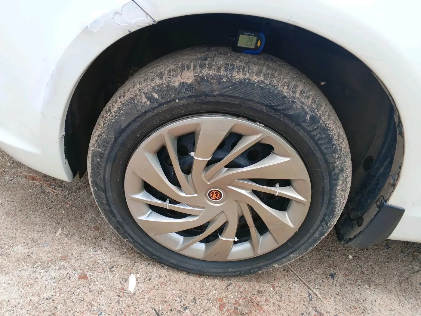 2019 Maruti Swift Dzire TOUR S-CNG, CNG, Manual, 43,900 km, tyre