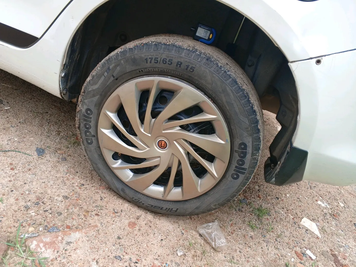 2019 Maruti Swift Dzire TOUR S-CNG, CNG, Manual, 43,900 km, tyre