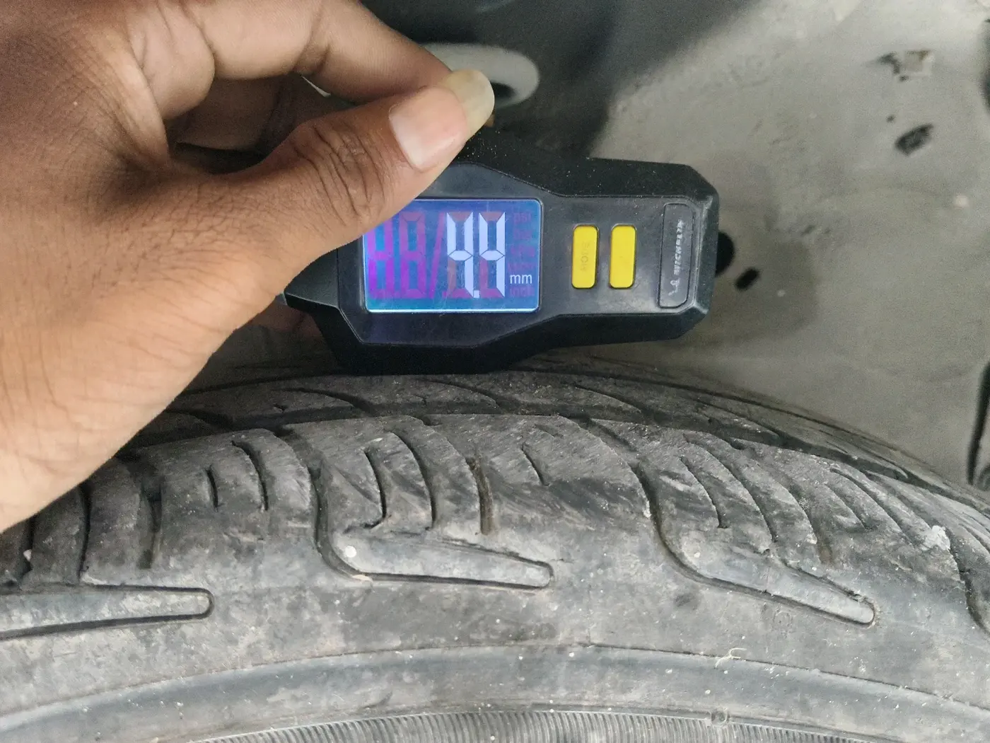 2014 Maruti Wagon R 1.0 LXI CNG, CNG, Manual, 85,703 km, tyre