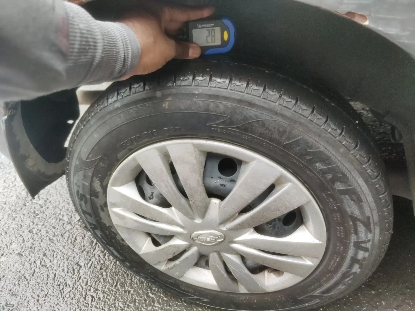 2016 Datsun Go T, CNG, Manual, 1,31,263 km, tyre