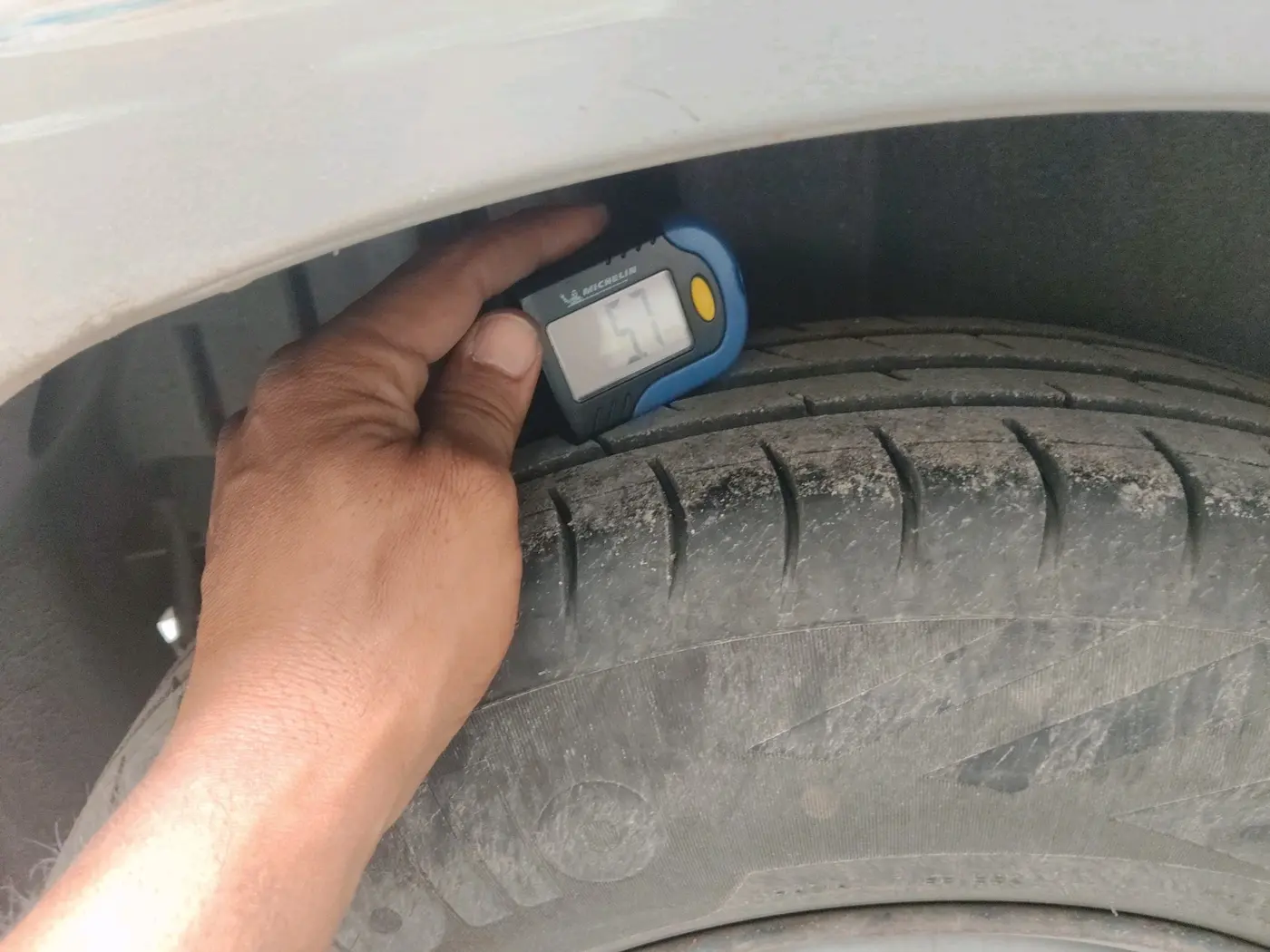2011 Maruti Swift LXI, Petrol, Manual, 1,10,529 km, tyre