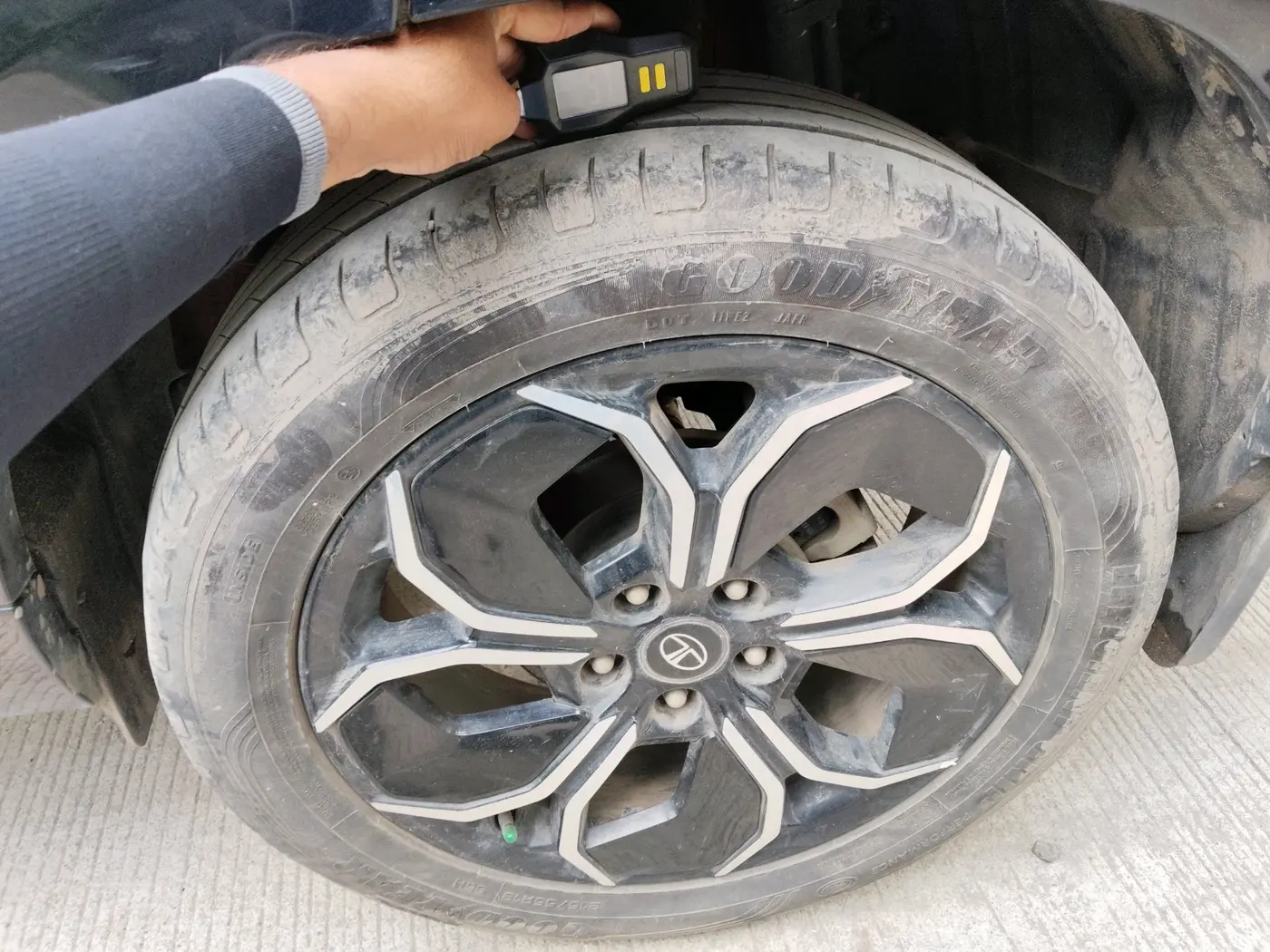 2024 Tata Curvv Accomplished Plus A 1.5 Diesel 6MT, Diesel, Manual, 39,322 km, tyre