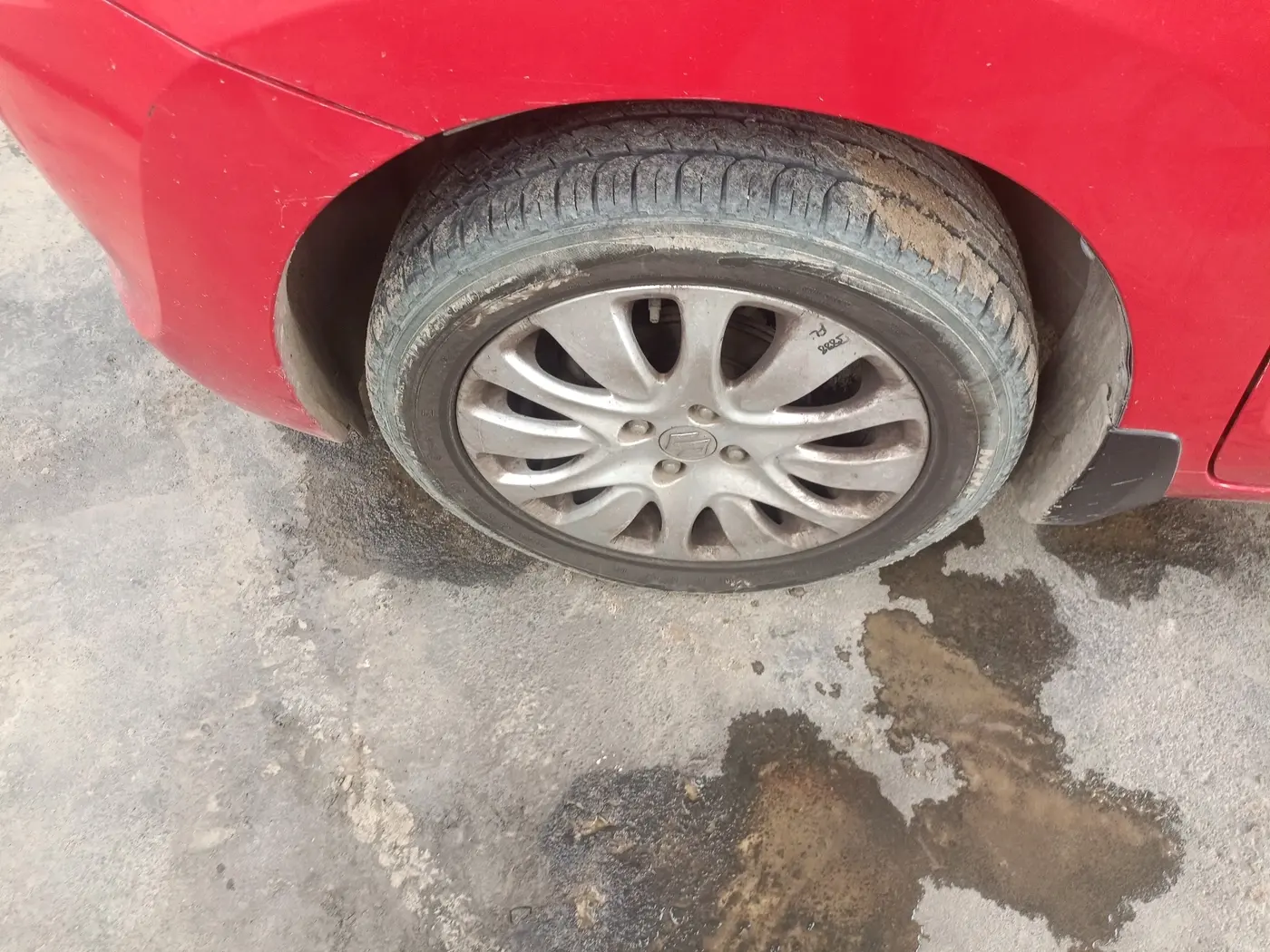 2015 Maruti Baleno ALPHA DIESEL 1.3, Diesel, Manual, 86,049 km, tyre