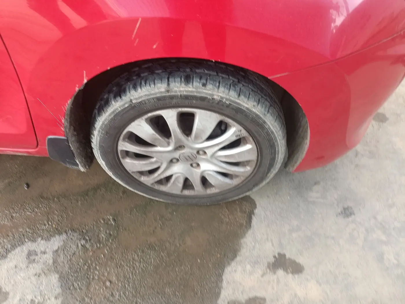 2015 Maruti Baleno ALPHA DIESEL 1.3, Diesel, Manual, 86,049 km, tyre