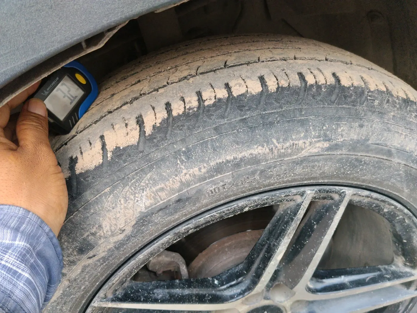 2019 Tata NEXON XM PETROL, CNG, Manual, 62,589 km, tyre