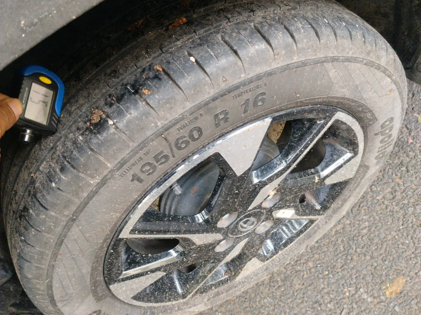 2023 Tata PUNCH CREATIVE  AMT, Petrol, Automatic, 21,218 km, tyre