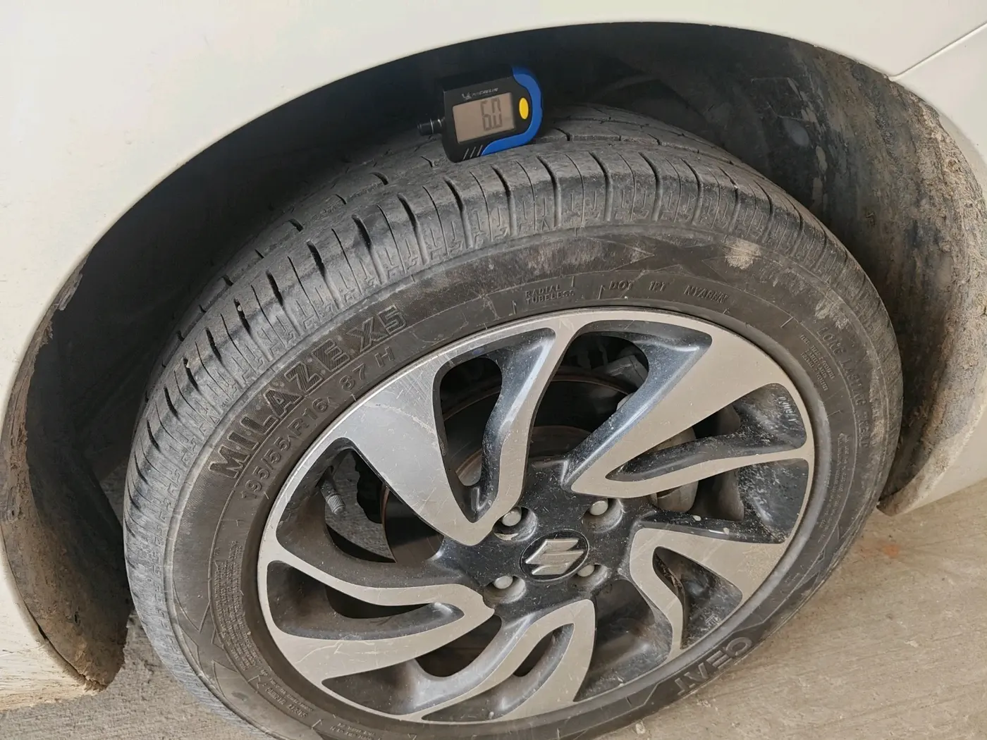 2024 Maruti Baleno DELTA PETROL 1.2, Petrol, Manual, 39,924 km, tyre