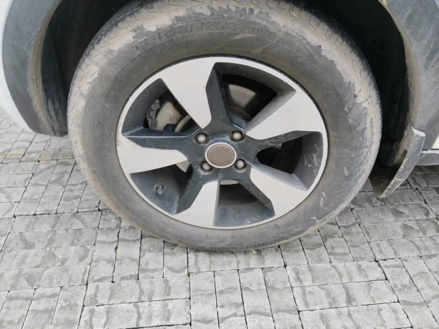 2019 Tata NEXON XZA PLUS PETROL, Petrol, Automatic, 1,18,870 km, tyre