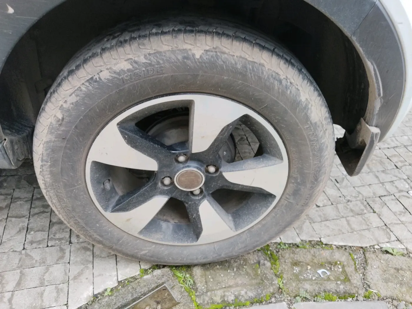 2019 Tata NEXON XZA PLUS PETROL, Petrol, Automatic, 1,18,870 km, tyre