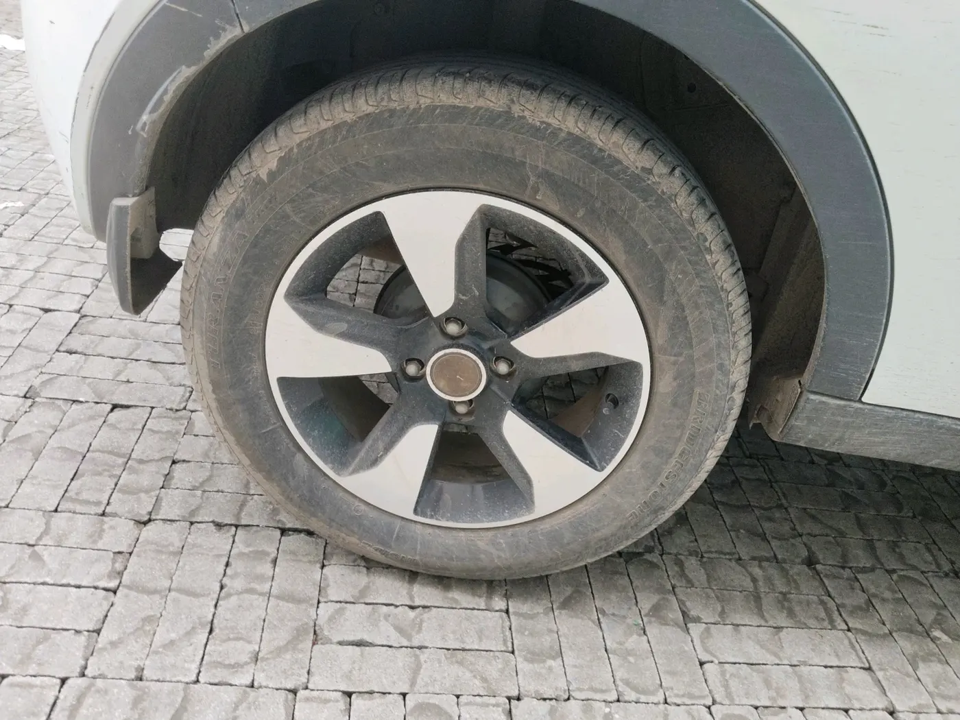 2019 Tata NEXON XZA PLUS PETROL, Petrol, Automatic, 1,18,870 km, tyre