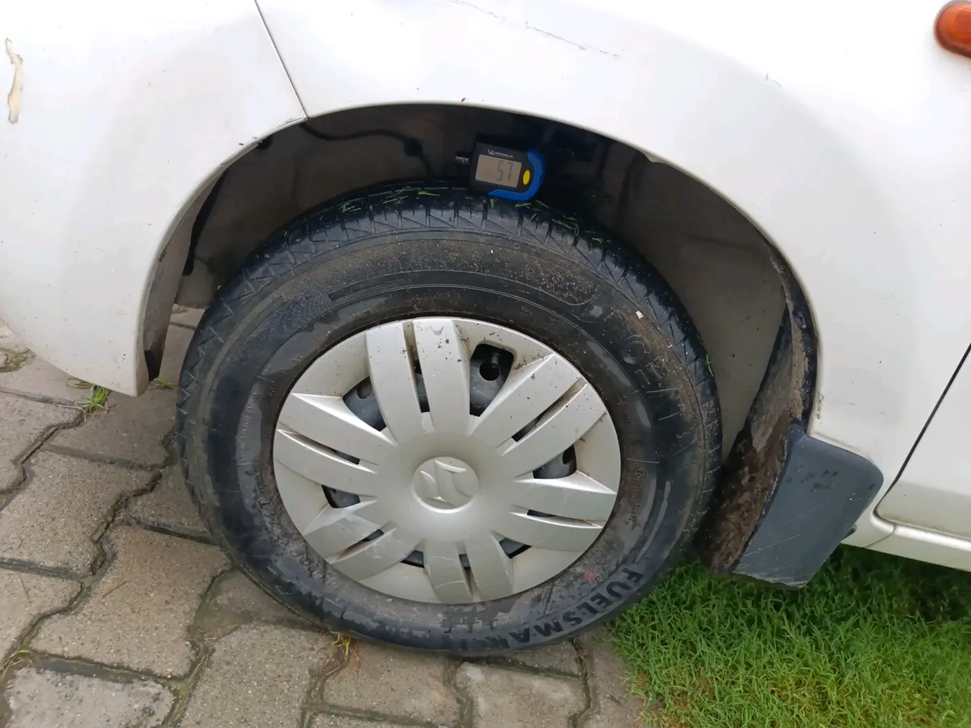 2020 Maruti Alto LXI, Petrol, Manual, 14,391 km, tyre
