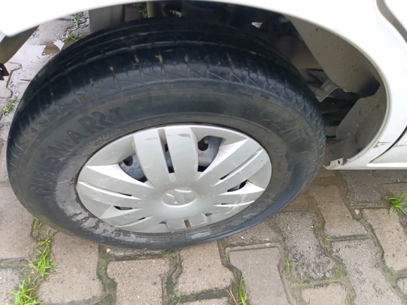 2020 Maruti Alto LXI, Petrol, Manual, 14,391 km, tyre