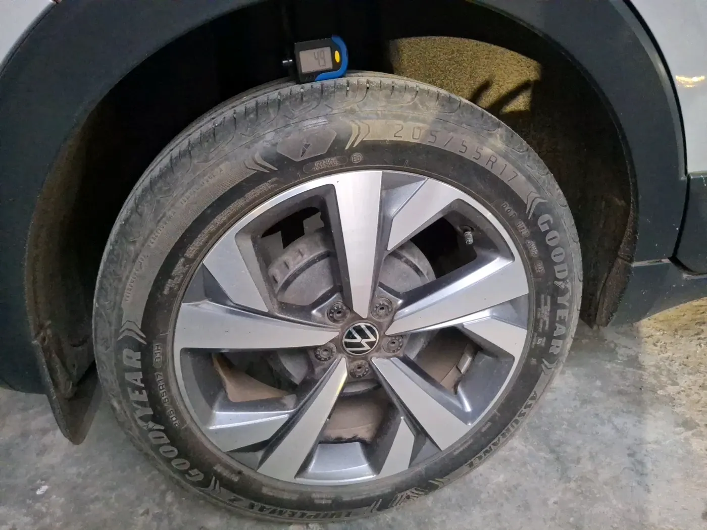 2023 Volkswagen TAIGUN TOPLINE 1.0 TSI MT, Petrol, Manual, 35,525 km, tyre