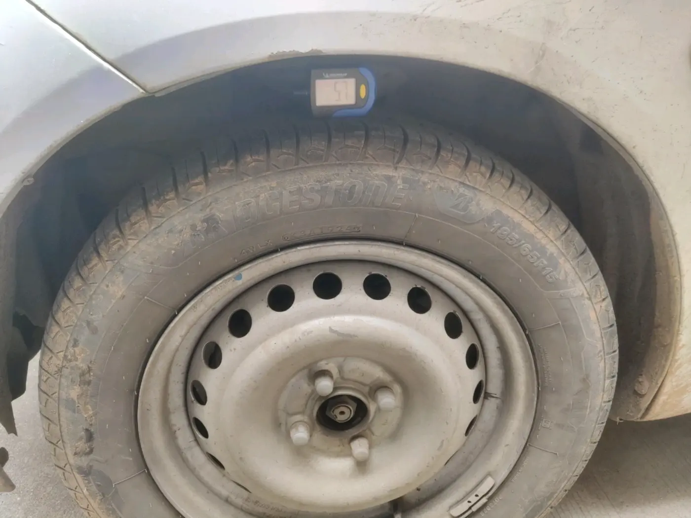 2014 Honda Mobilio 1.5L I-VTEC E, CNG, Manual, 1,66,497 km, tyre