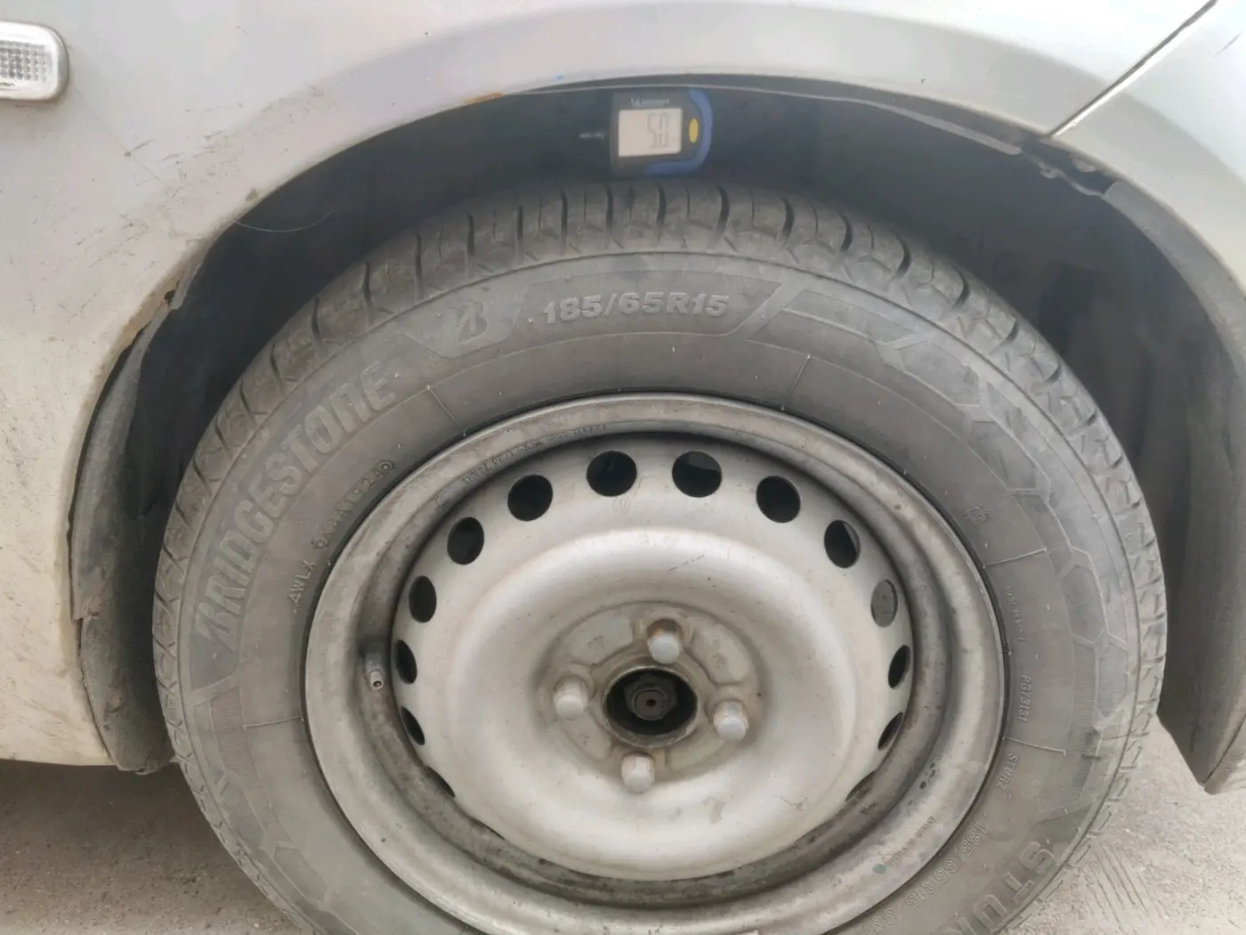 2014 Honda Mobilio 1.5L I-VTEC E, CNG, Manual, 1,66,497 km, tyre