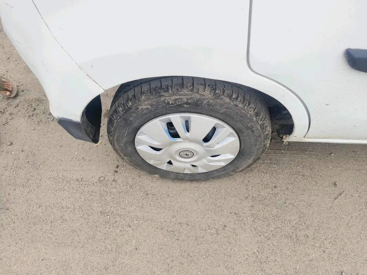2015 Maruti Alto 800 LXI, CNG, Manual, 64,725 km, tyre