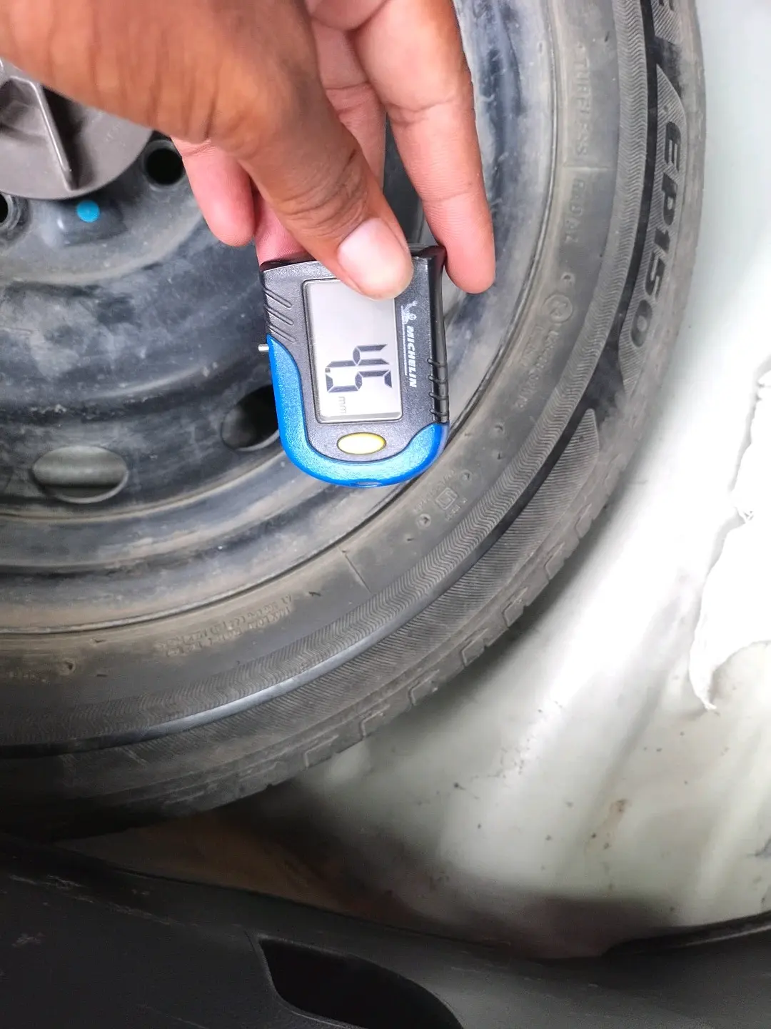 2018 Maruti IGNIS DELTA 1.2, Petrol, Manual, 74,630 km, tyre