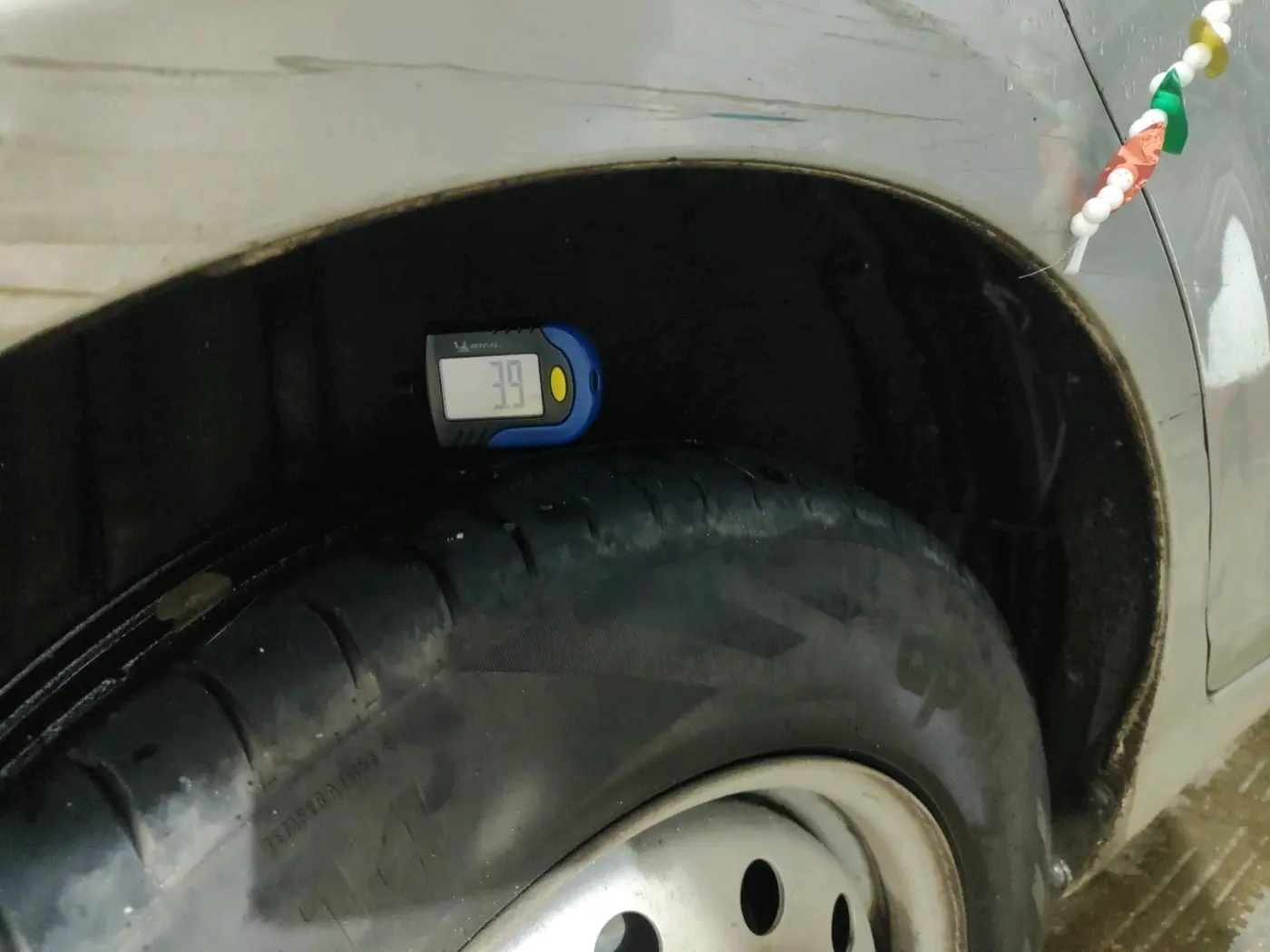 2014 Maruti Swift LXI, Petrol, Manual, 83,118 km, tyre