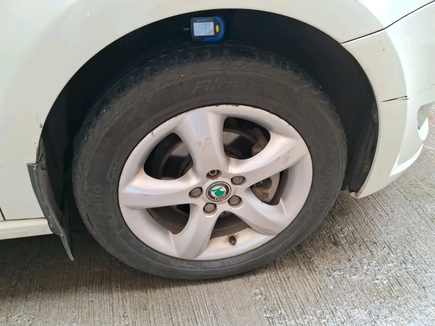 2013 Skoda Rapid ELEGANCE 1.6 MPI MT, Petrol, Manual, 51,004 km, tyre