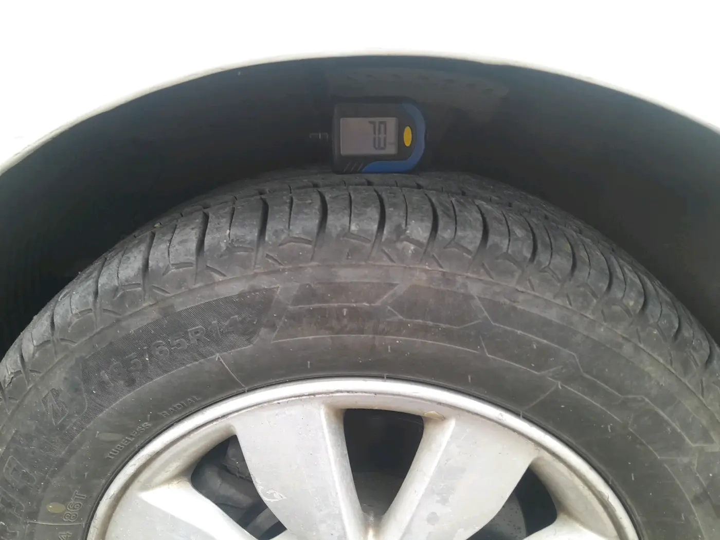 2013 Hyundai i20 SPORTZ 1.4 CRDI, Diesel, Manual, 1,96,581 km, tyre