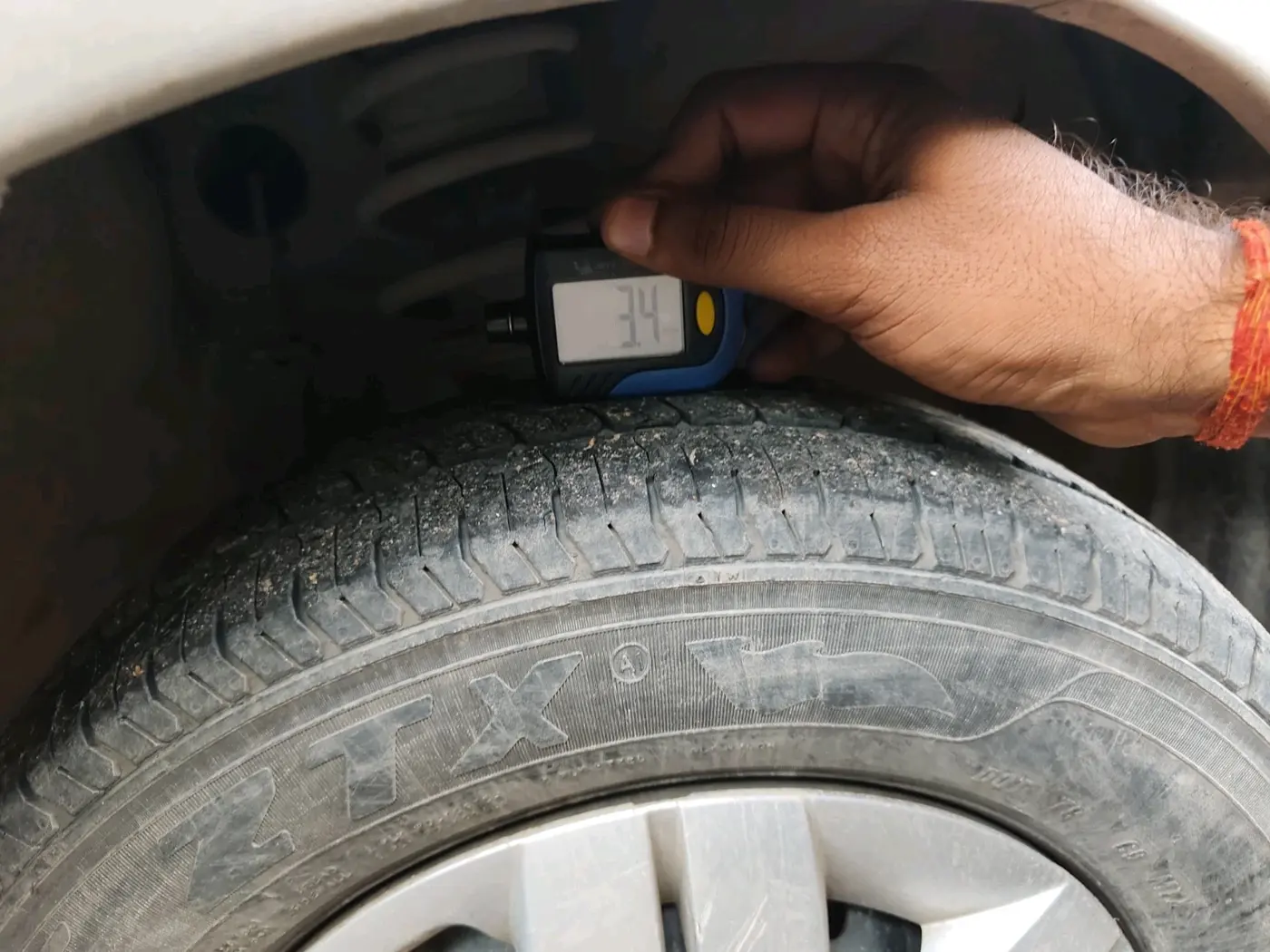 2012 Maruti Alto 800 LXI, Petrol, Manual, 25,787 km, tyre