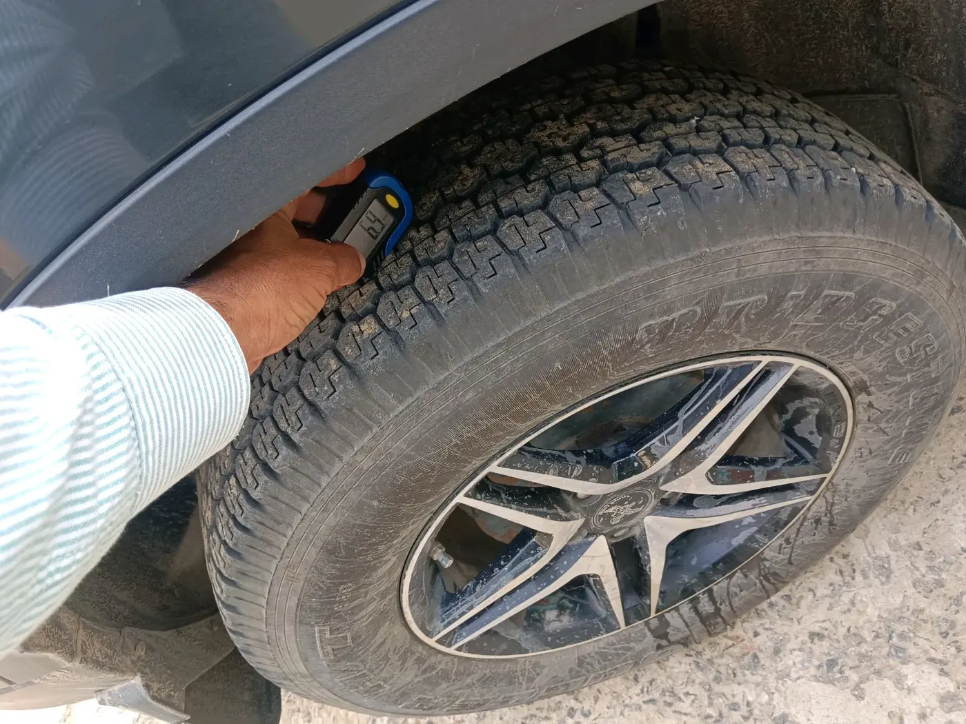 2021 Tata Harrier XM 2.0L KRYOTEC, Diesel, Manual, 1,88,588 km, tyre