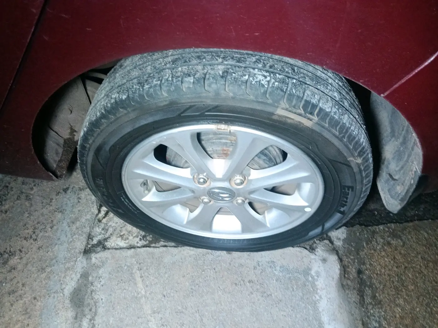 2015 Hyundai Grand i10 ASTA AT 1.2 KAPPA VTVT, Petrol, Automatic, 41,122 km, tyre