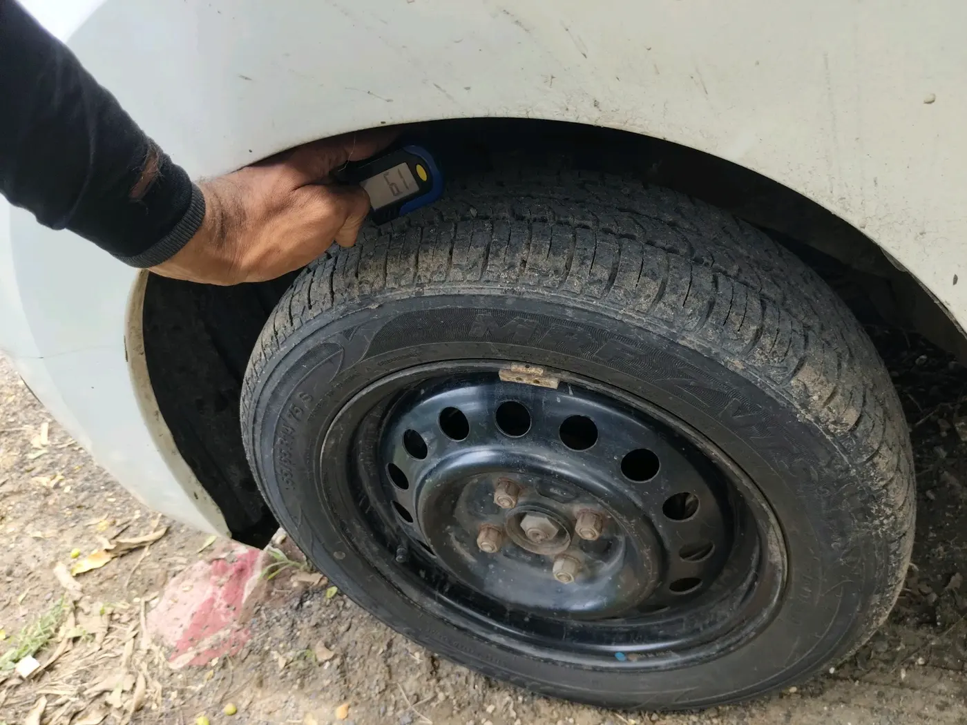 2014 Maruti Wagon R 1.0 VXI, CNG, Manual, 85,076 km, tyre