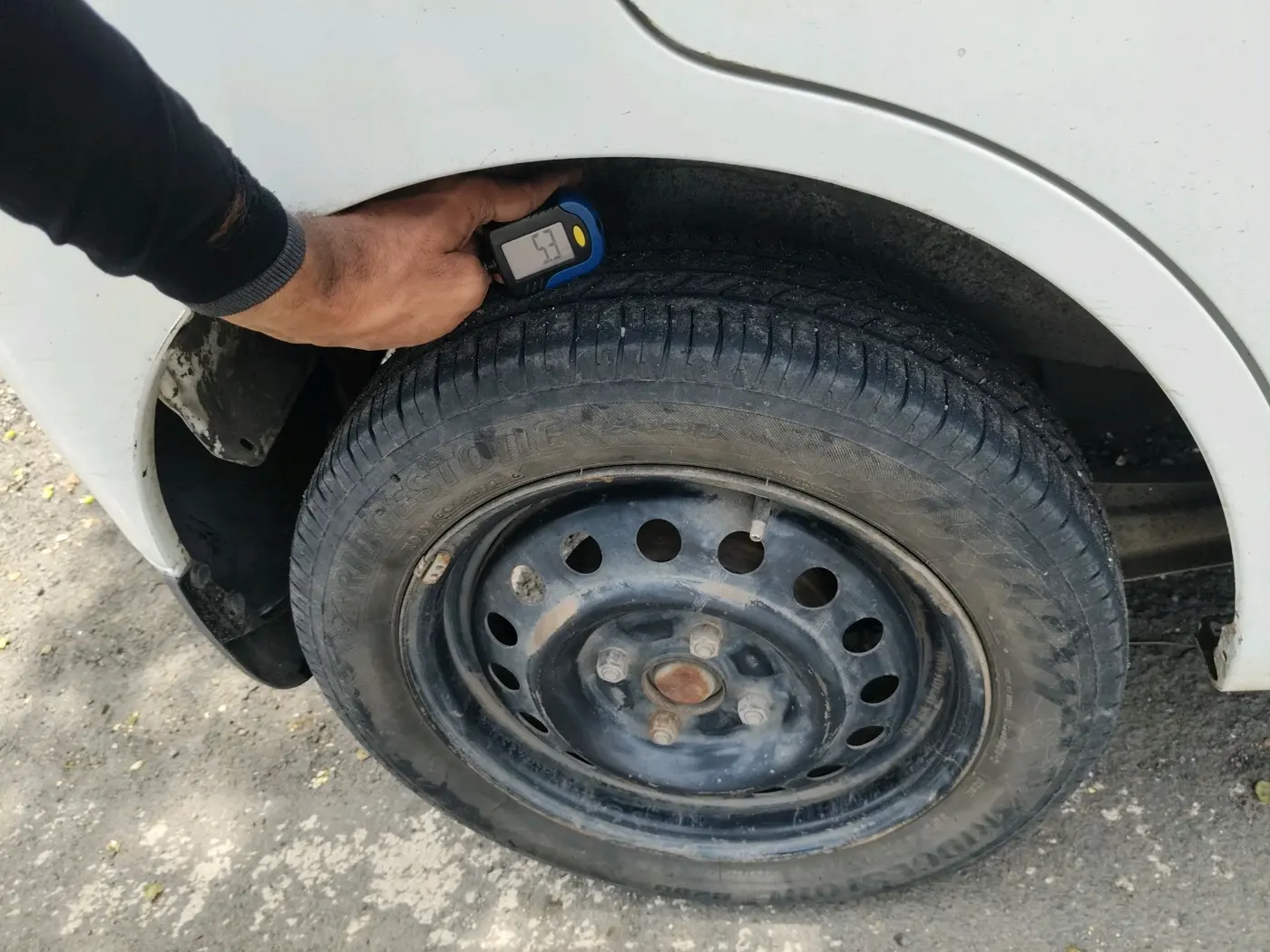 2014 Maruti Wagon R 1.0 VXI, CNG, Manual, 85,076 km, tyre