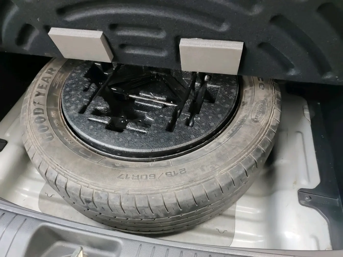 2018 Hyundai Creta SX AT 1.6 PETROL, Petrol, Automatic, 70,867 km, tyre