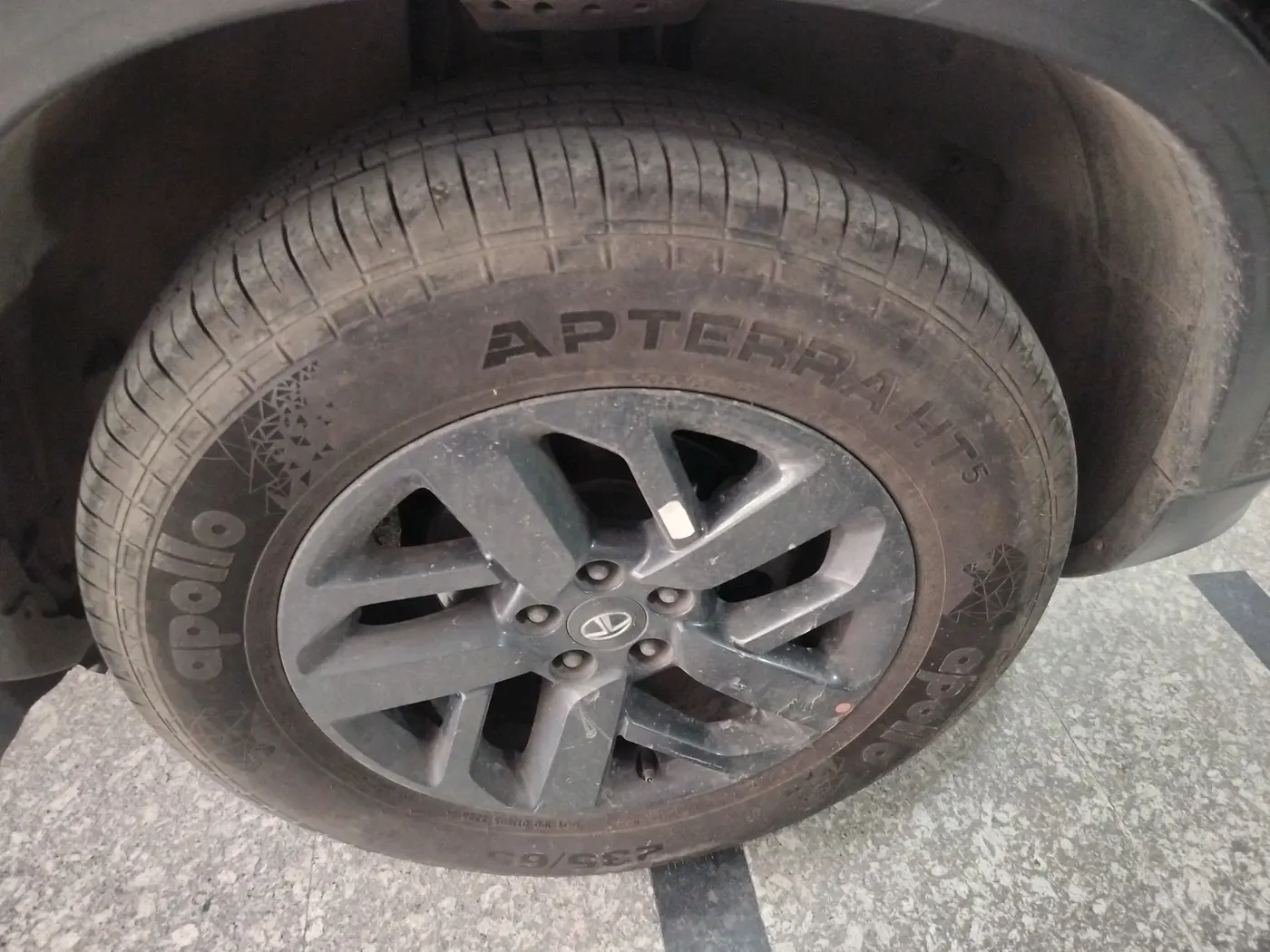 2021 Tata Harrier XZ PLUS 2.0L, Diesel, Manual, 88,507 km, tyre