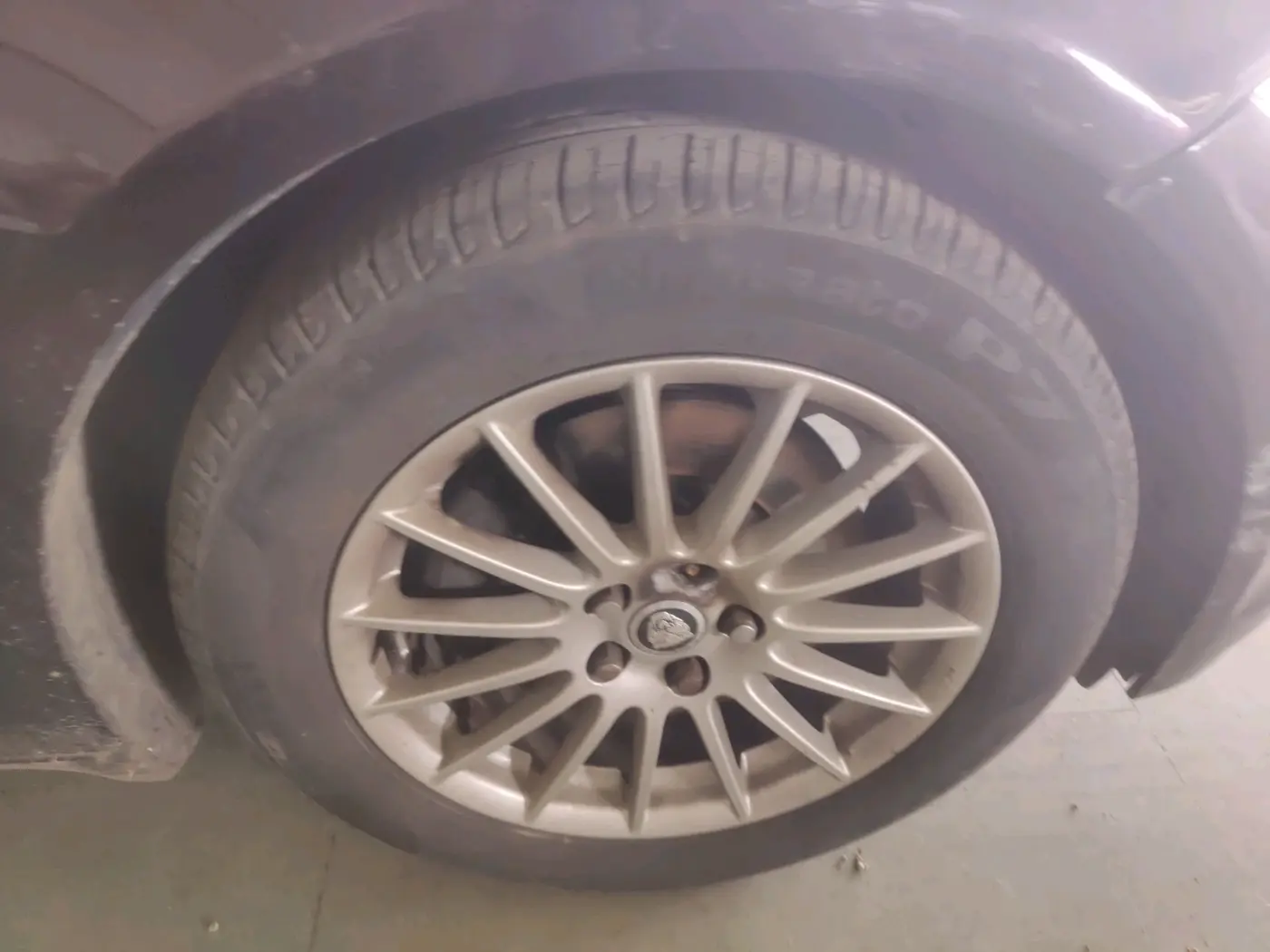 2013 Jaguar XF 2.2 DIESEL, Diesel, Automatic, 94,077 km, tyre