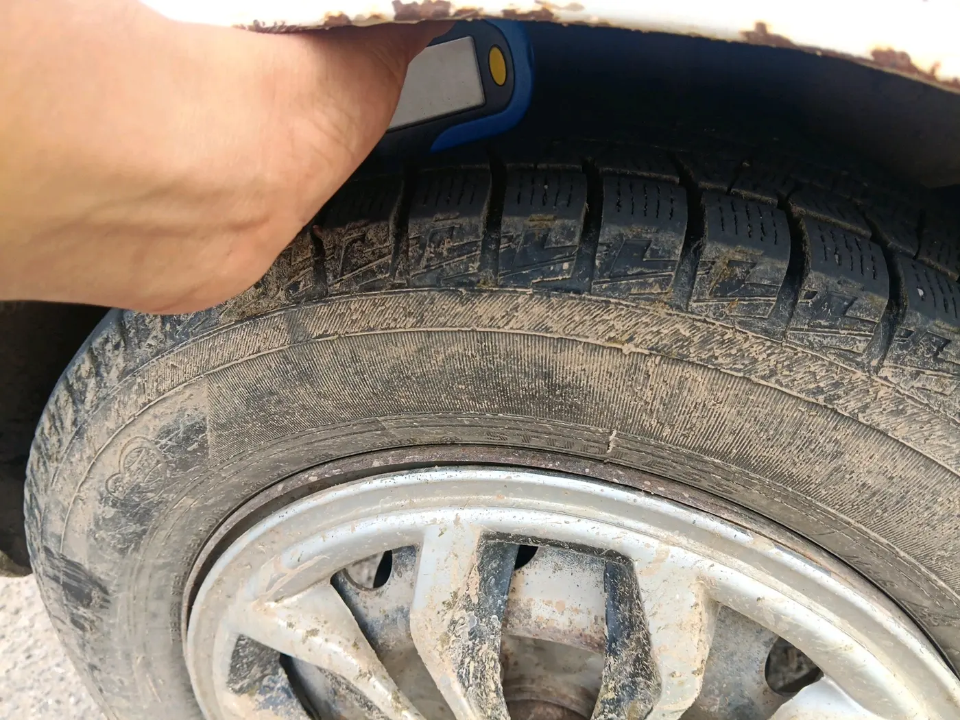 2018 Hyundai Eon ERA +, Petrol, Manual, 1,66,730 km, tyre