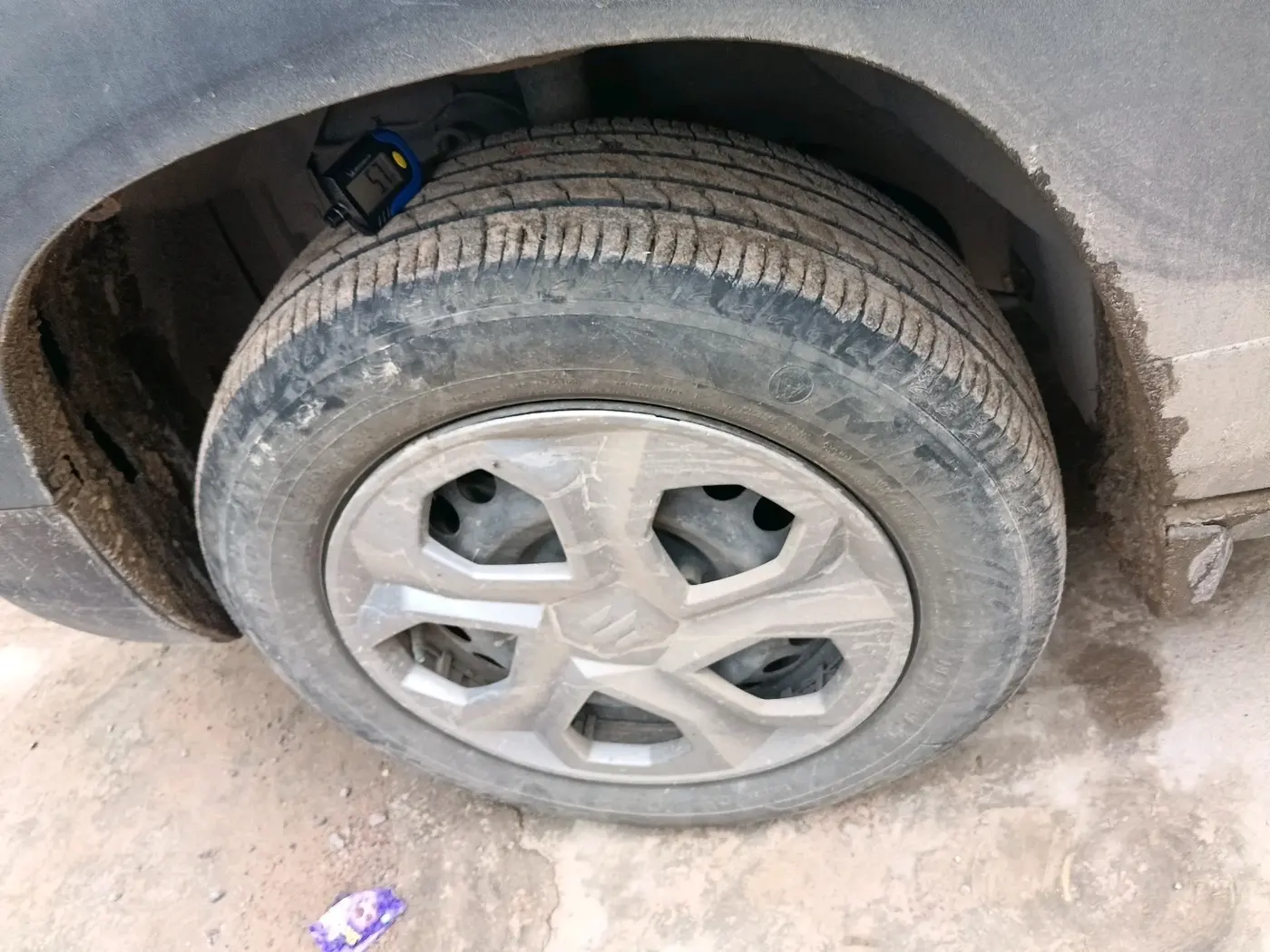 2024 Maruti BREZZA LXI, Petrol, Manual, 21,417 km, tyre