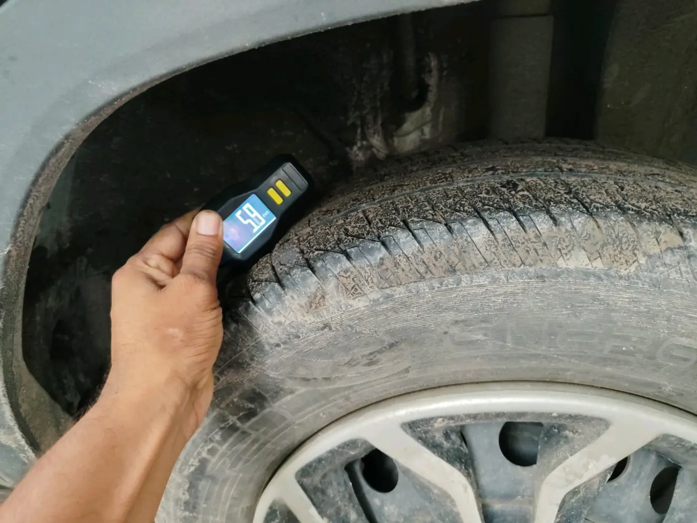 2023 Tata PUNCH PURE MT CNG, CNG, Manual, 27,145 km, tyre