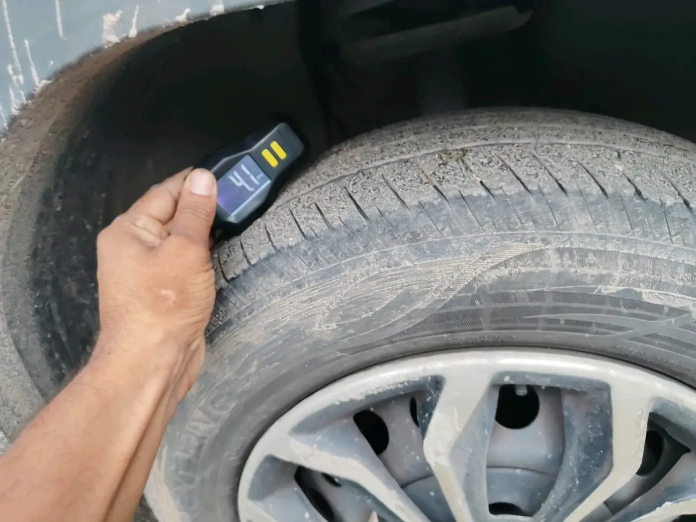 2023 Tata PUNCH PURE MT CNG, CNG, Manual, 27,145 km, tyre