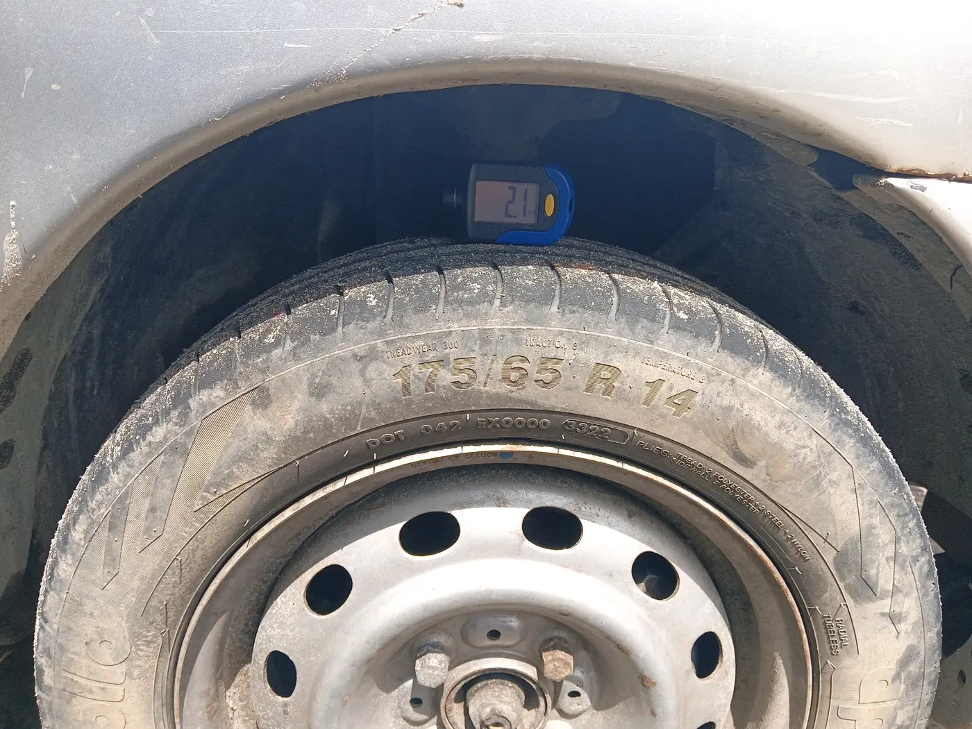 2013 Tata Indica V2 LS DIESEL, Diesel, Manual, 1,21,244 km, tyre