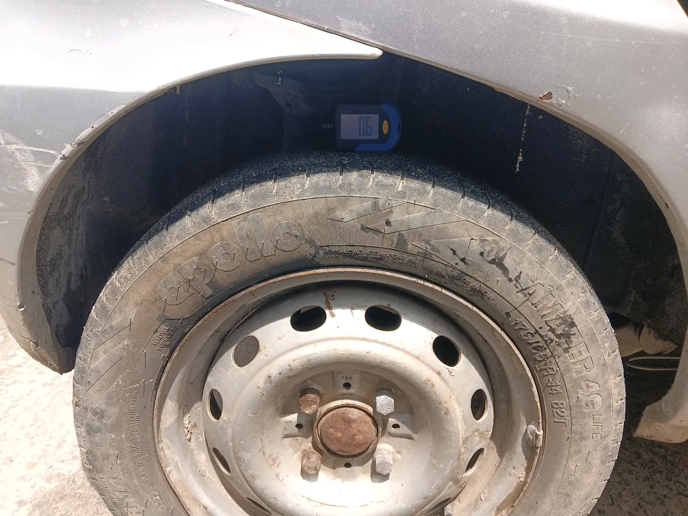 2013 Tata Indica V2 LS DIESEL, Diesel, Manual, 1,21,244 km, tyre