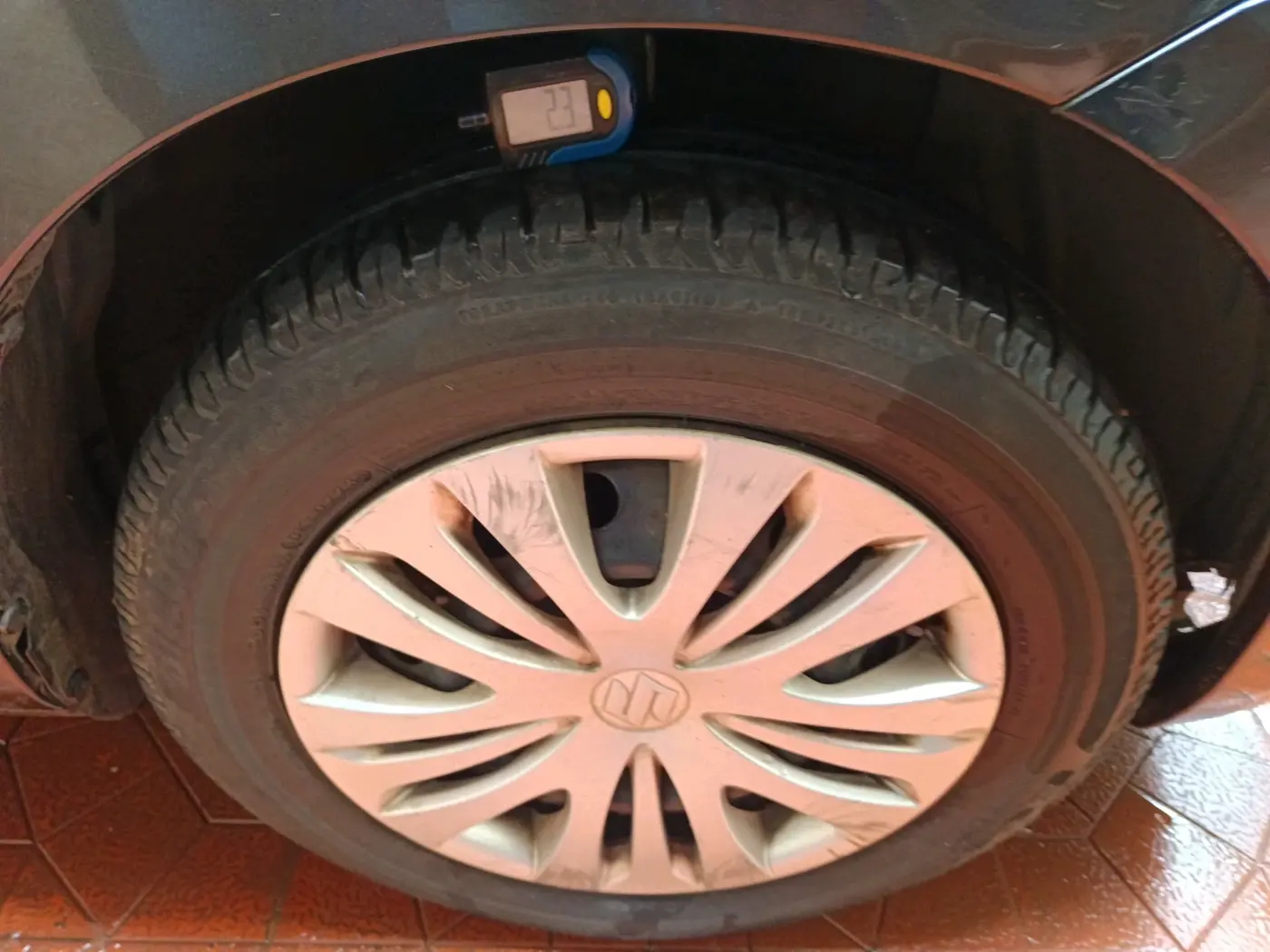 2014 Maruti Ertiga VXI CNG, CNG, Manual, 1,55,768 km, tyre