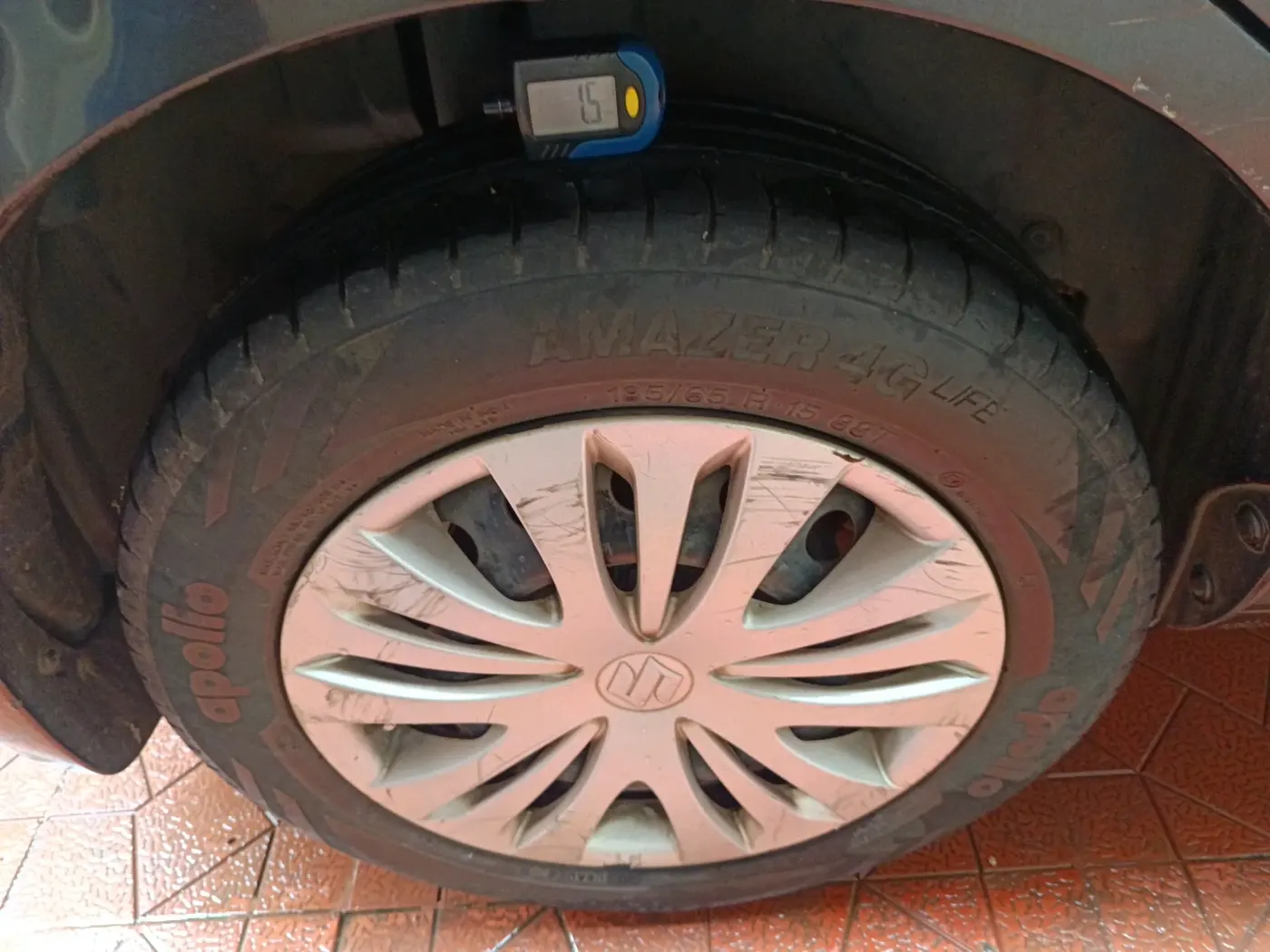 2014 Maruti Ertiga VXI CNG, CNG, Manual, 1,55,768 km, tyre