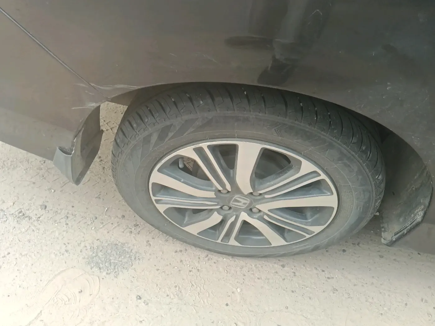 2019 Honda City 1.5L I-VTEC V MT, Petrol, Manual, 89,723 km, tyre