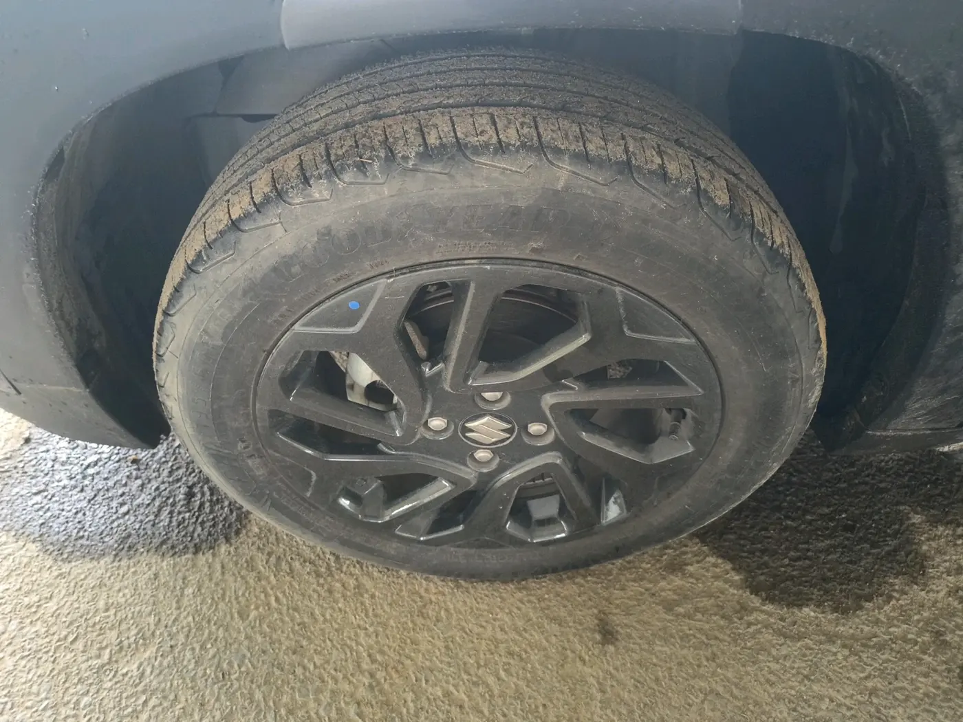 2024 Maruti FRONX ZETA 1.0L TURBO 6 AT, Petrol, Automatic, 10,872 km, tyre