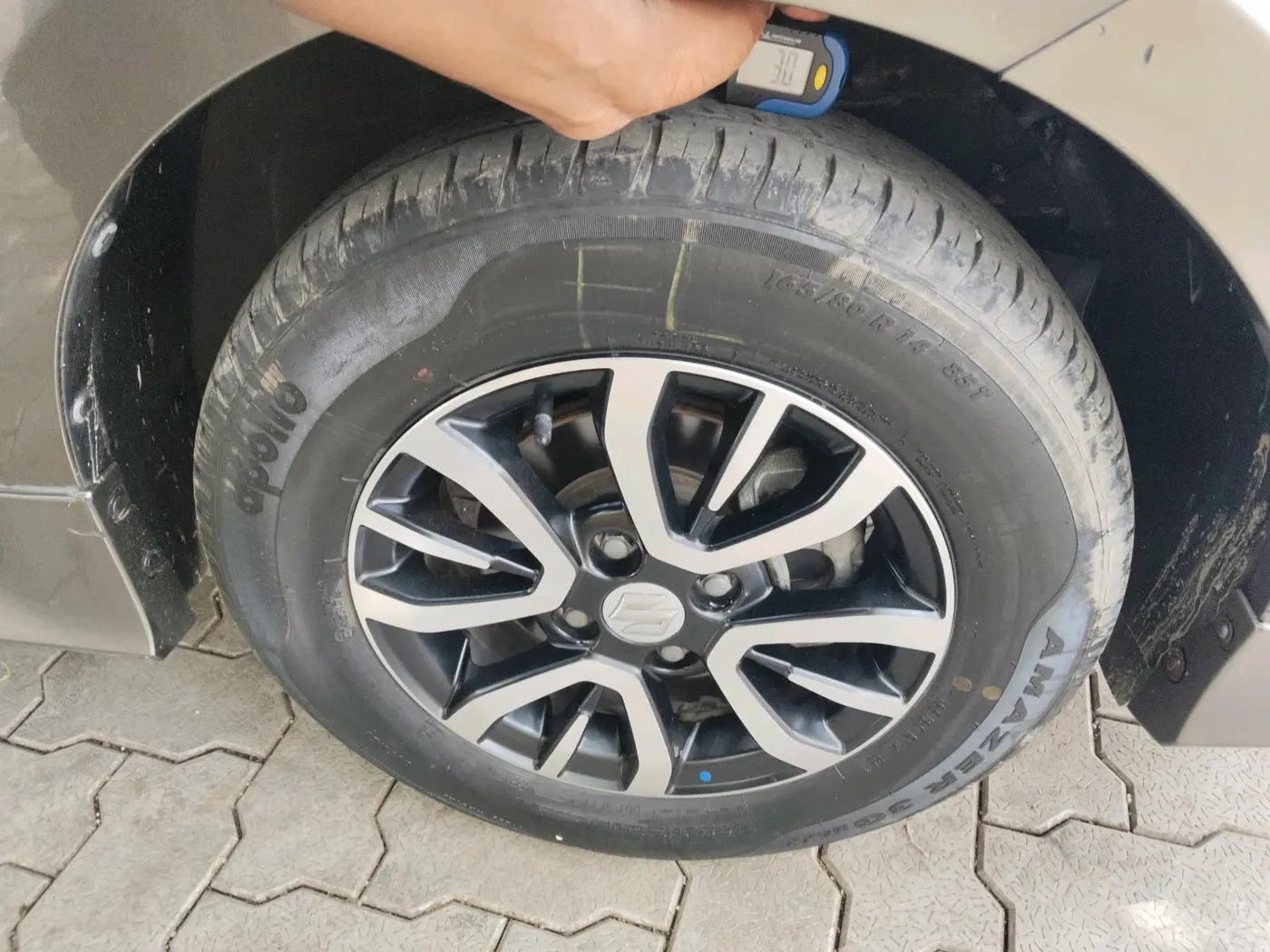 2021 Maruti Dzire VXI, Petrol, Manual, 43,822 km, tyre