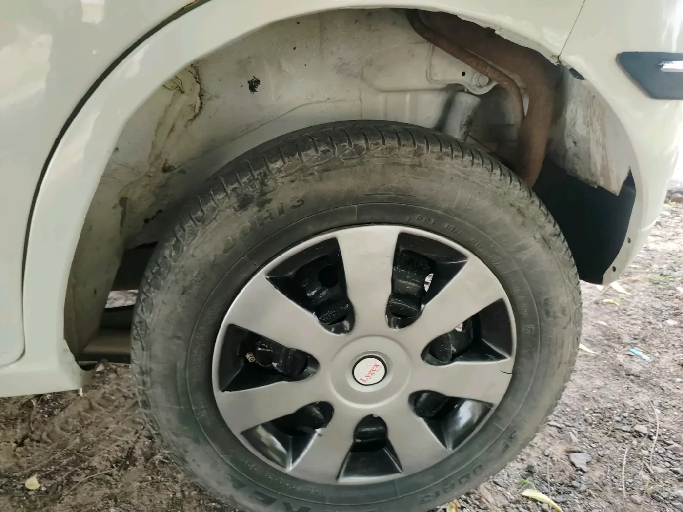 2016 Maruti Wagon R 1.0 LXI CNG, CNG, Manual, 77,274 km, tyre