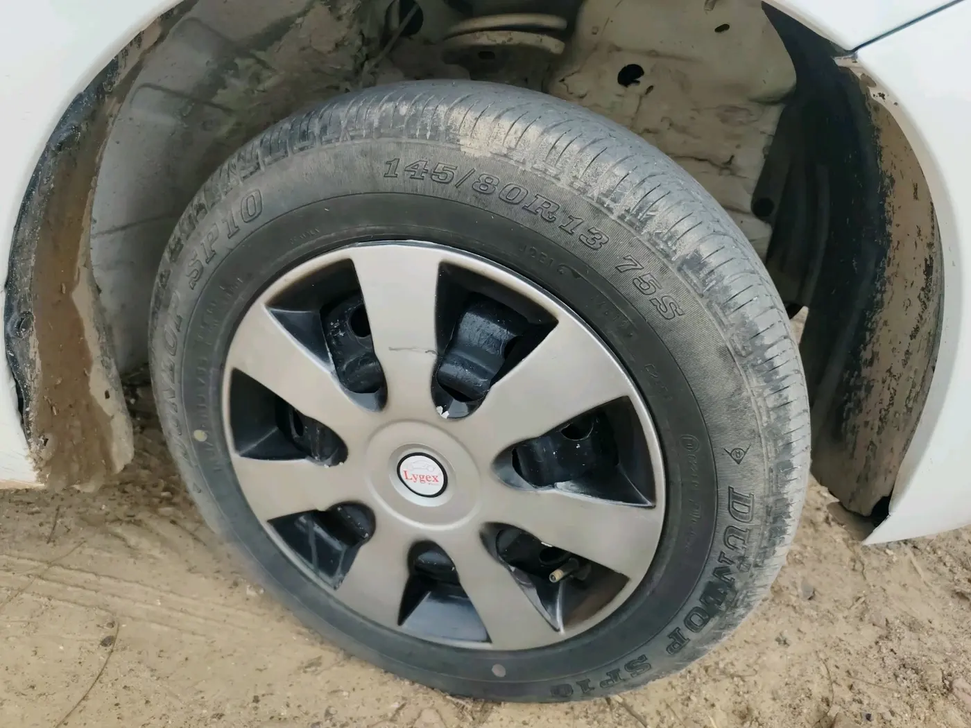 2016 Maruti Wagon R 1.0 LXI CNG, CNG, Manual, 77,274 km, tyre