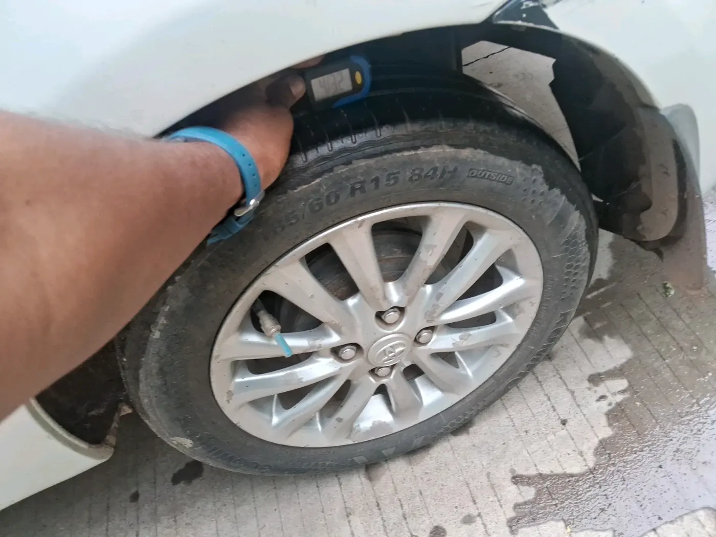 2018 Toyota Etios VXD PLATINUM, Diesel, Manual, 2,42,060 km, tyre
