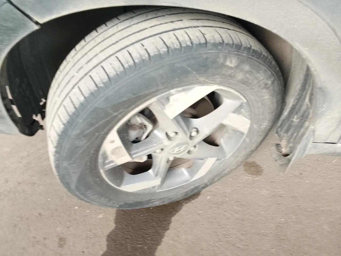 2021 Hyundai VENUE SX 1.0 TURBO, Petrol, Manual, 82,551 km, tyre