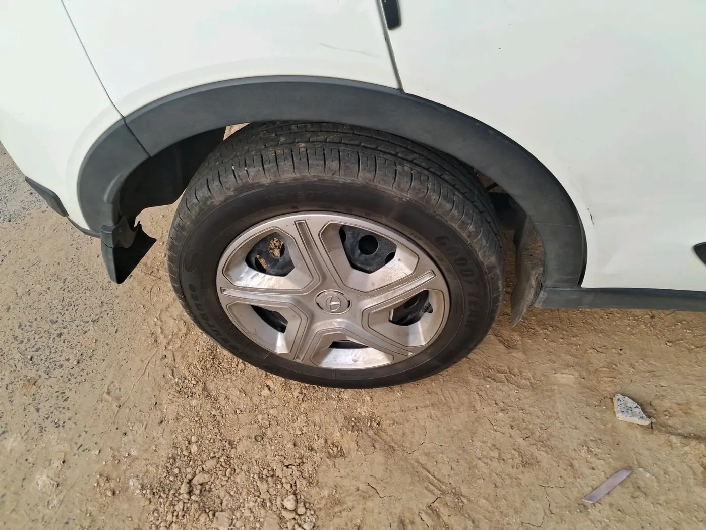 2023 Tata NEXON XM SUNROOF DIESEL, Diesel, Manual, 83,752 km, tyre