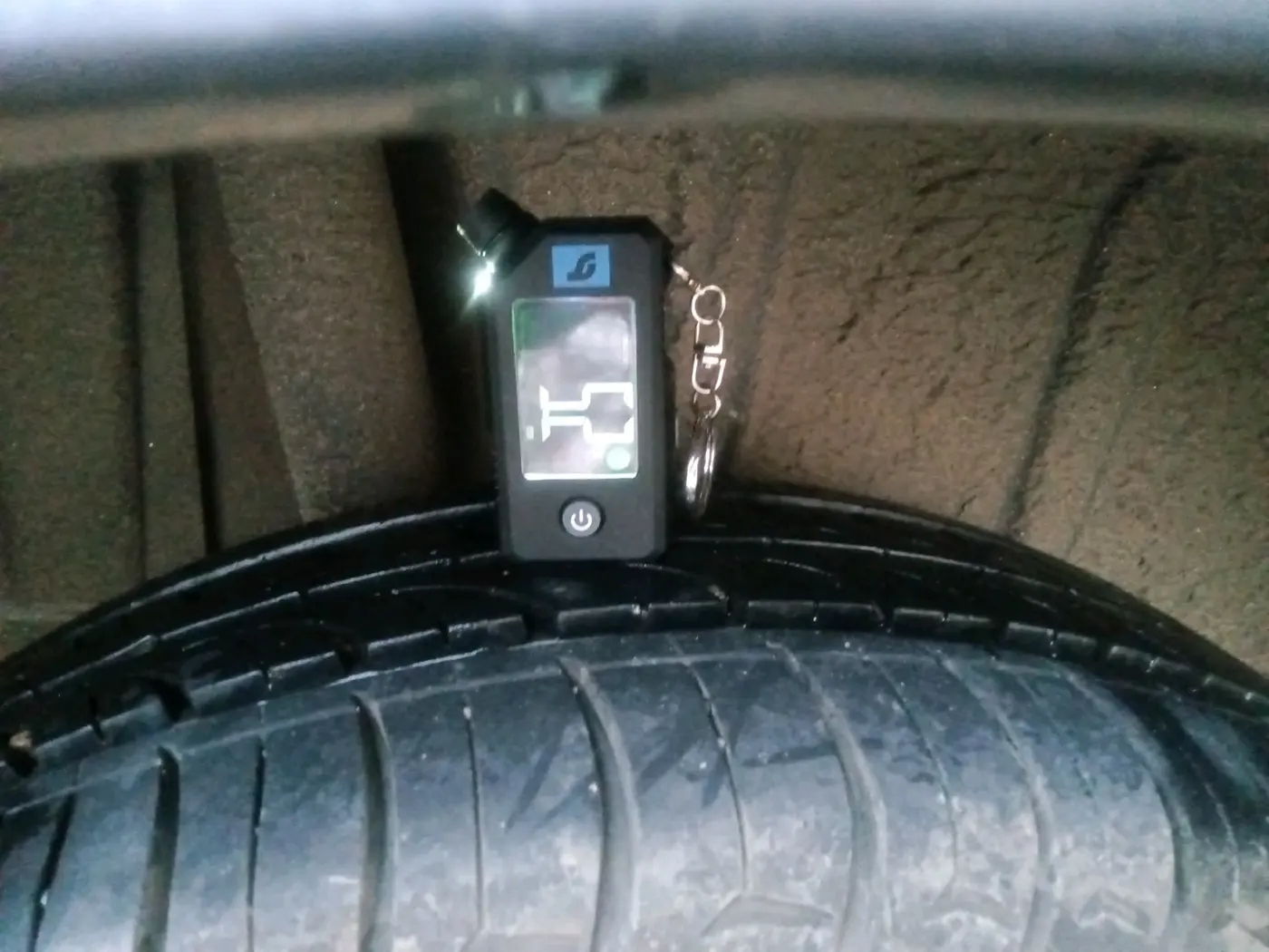 2020 Maruti XL6 ZETA MT, Petrol, Manual, 90,625 km, tyre